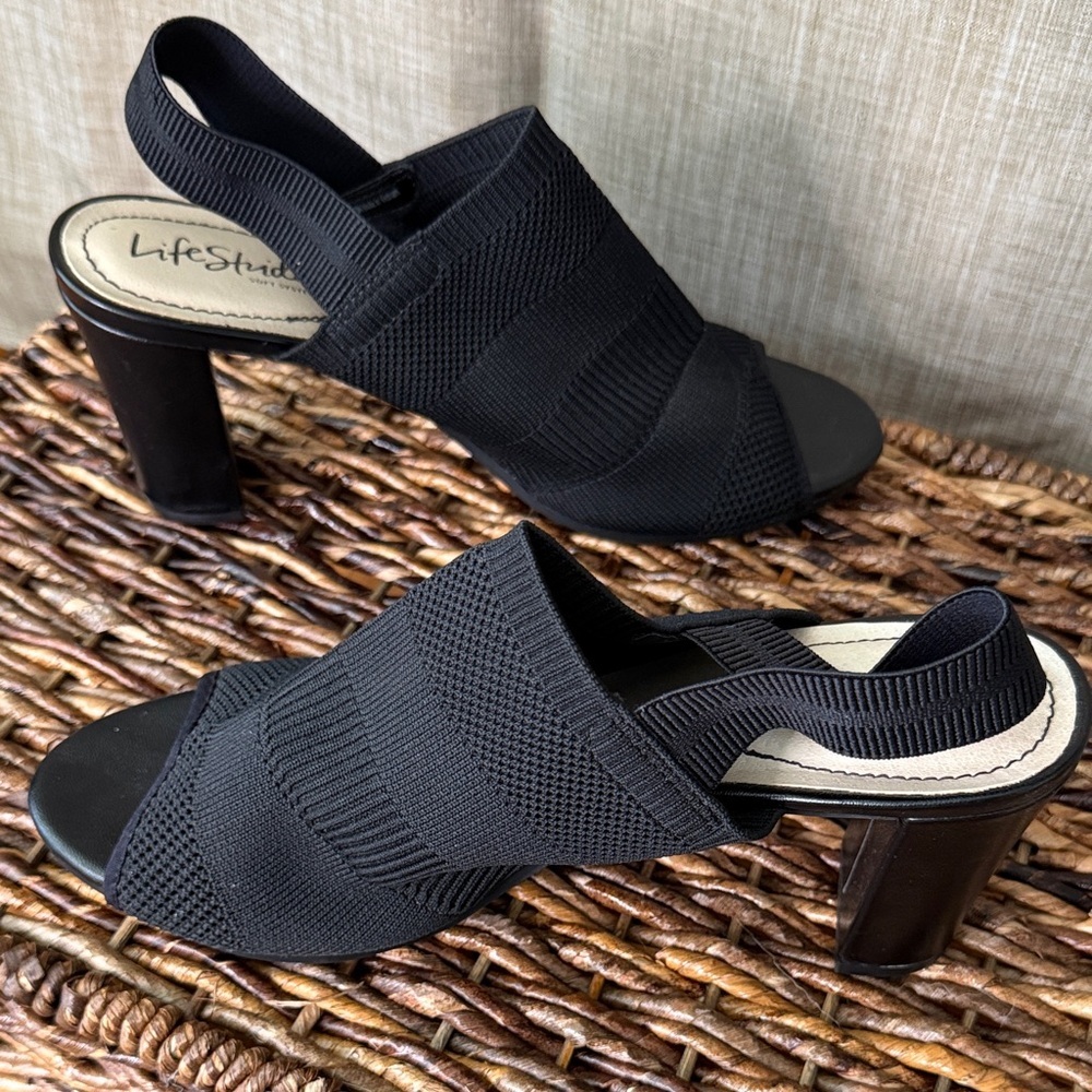 Elegant Black Women's Heeled Dressy Sandals - size 9 - Picture 5 of 11